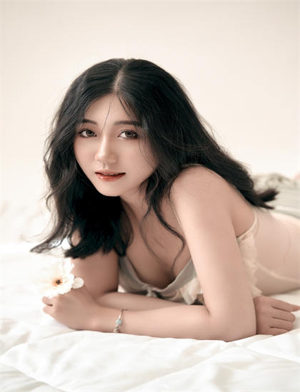 《荡漾2025》的文化视角：的社会意义与现实影响 理解作品的时代背景与文化语境