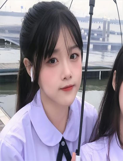 文化分析：《网球少女》中的文化符号与象征意义的解读 理解文化认同的建构过程